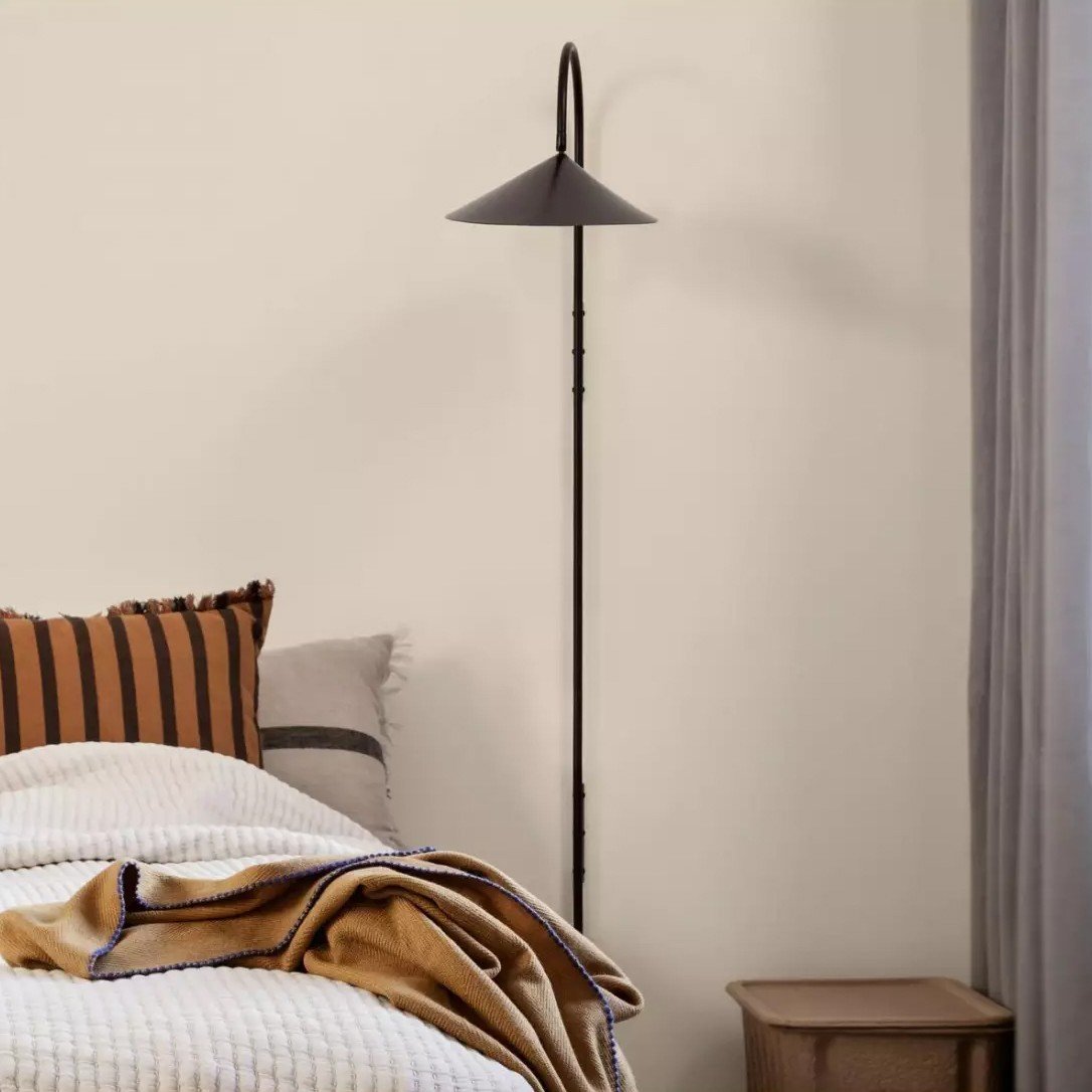 Arum Swivel Wall Lamp