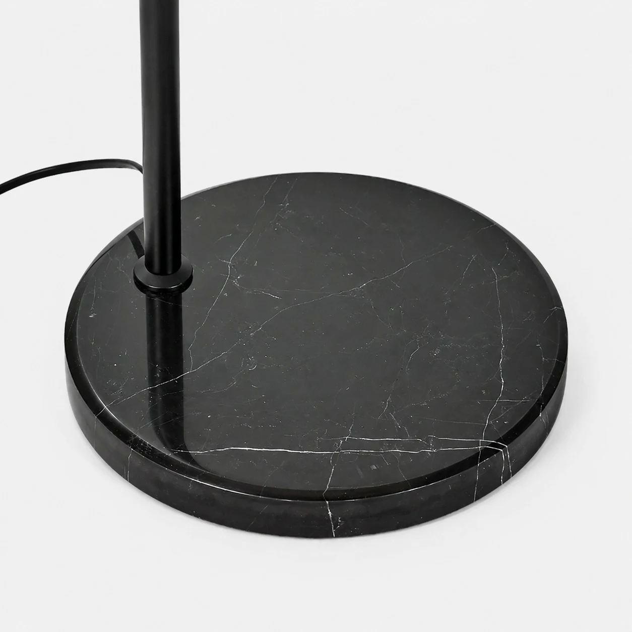 Weighted round base detail