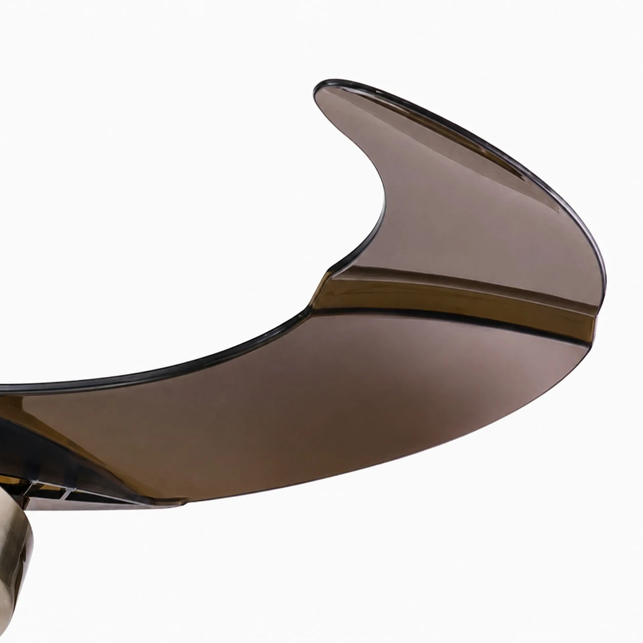 Retractable smoked blades