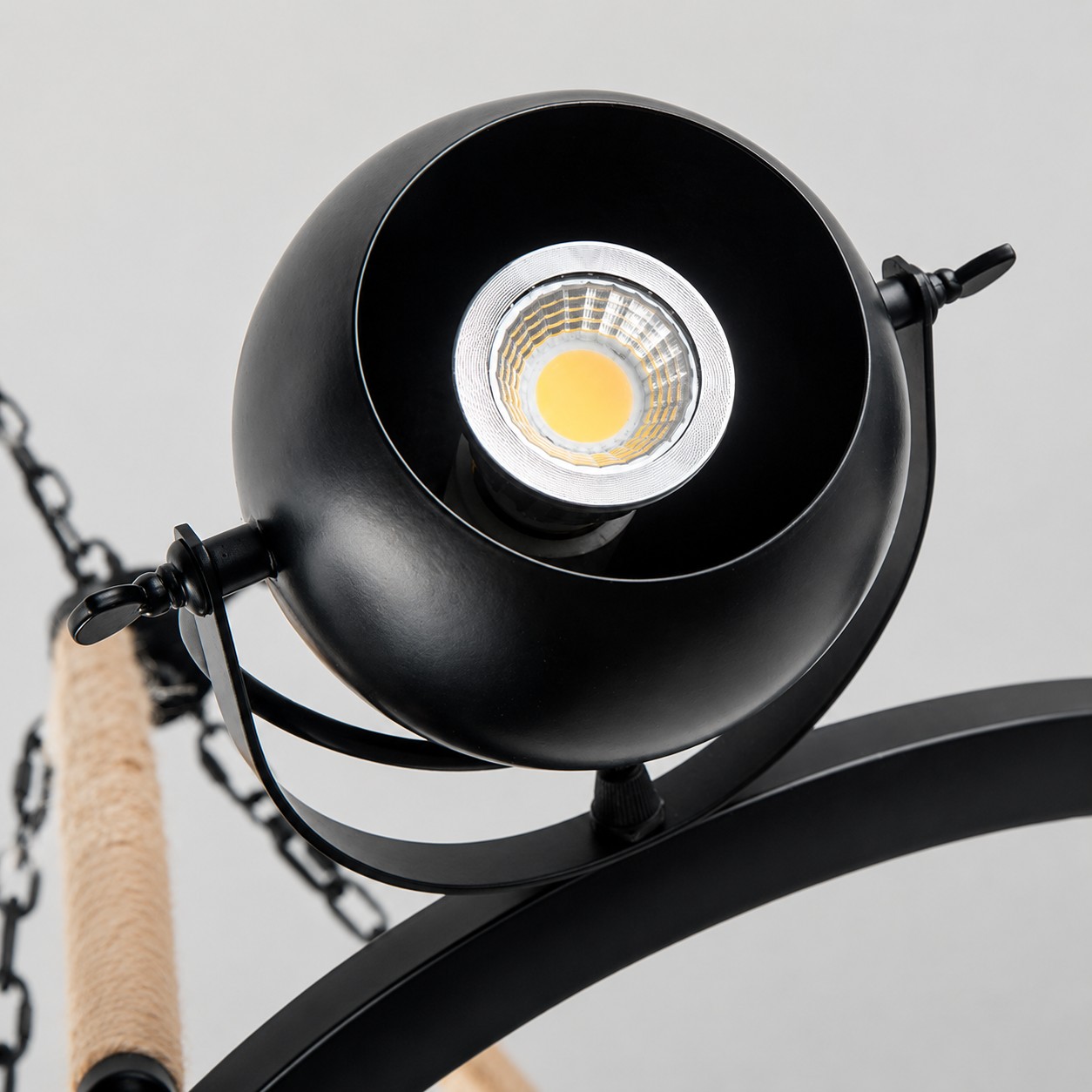 Rounded adjustable head close view