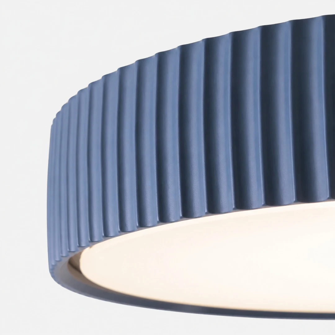 Close ribbed resin shade and acrylic diffuser detail